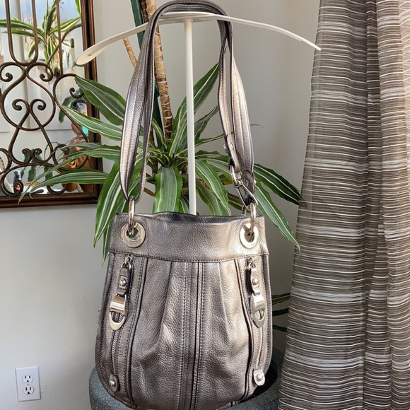 B.MAKOWSKY Handbags - B. MAKOWSKY crossbody gray metallic silver leather bag